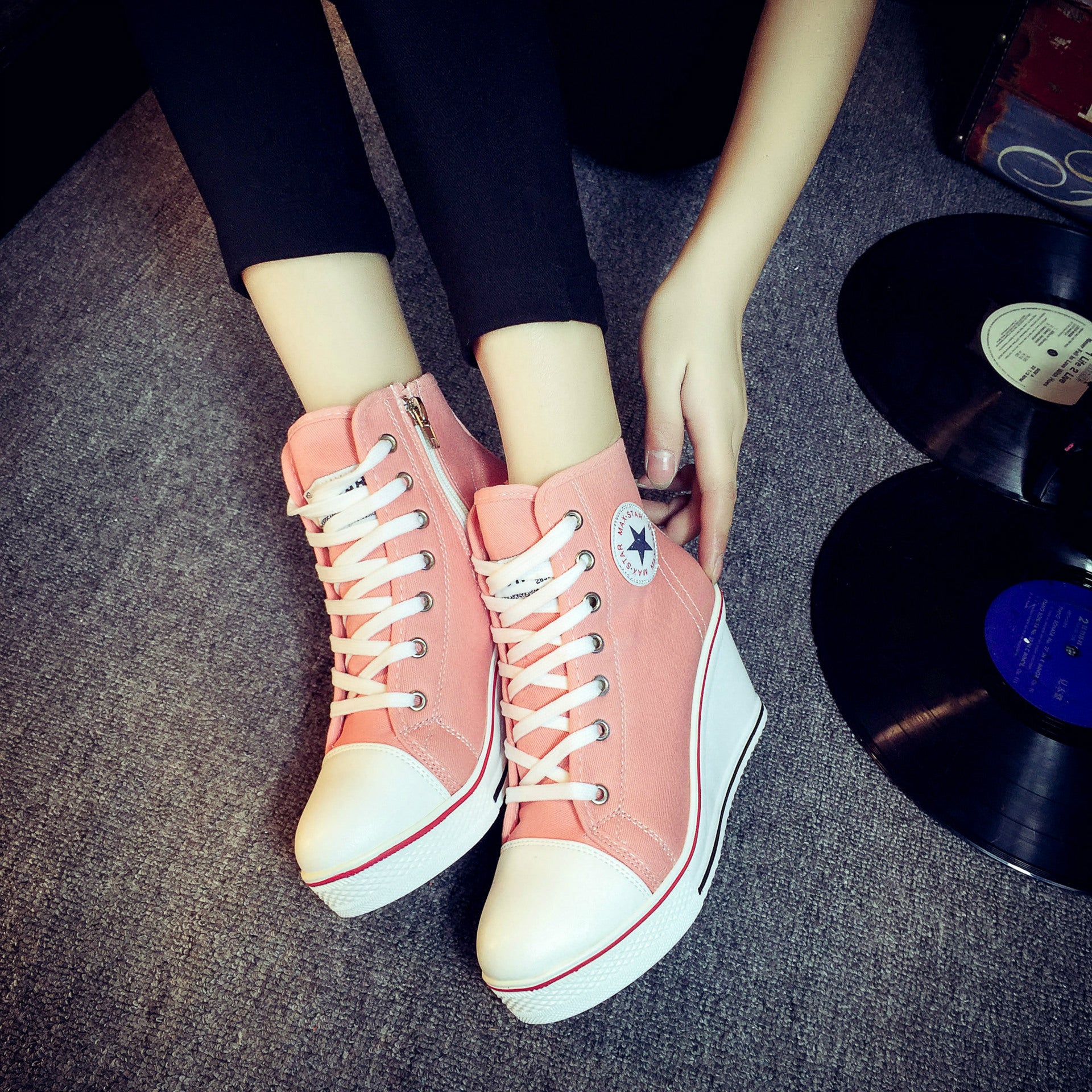 Wedge Canvas Shoes with Zipper and Laces